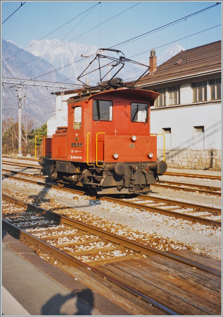 Der SBB Te III 173 wartet in Marigny auf neue Aufgaben. 

Analogbild vom März 1998