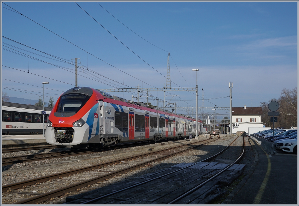 Der SNCF Léman Express Z 31515 hat Coppet erreicht und fährt nun wieder nach Annemasse zurück.

Coppet, den 21. Jan. 2020