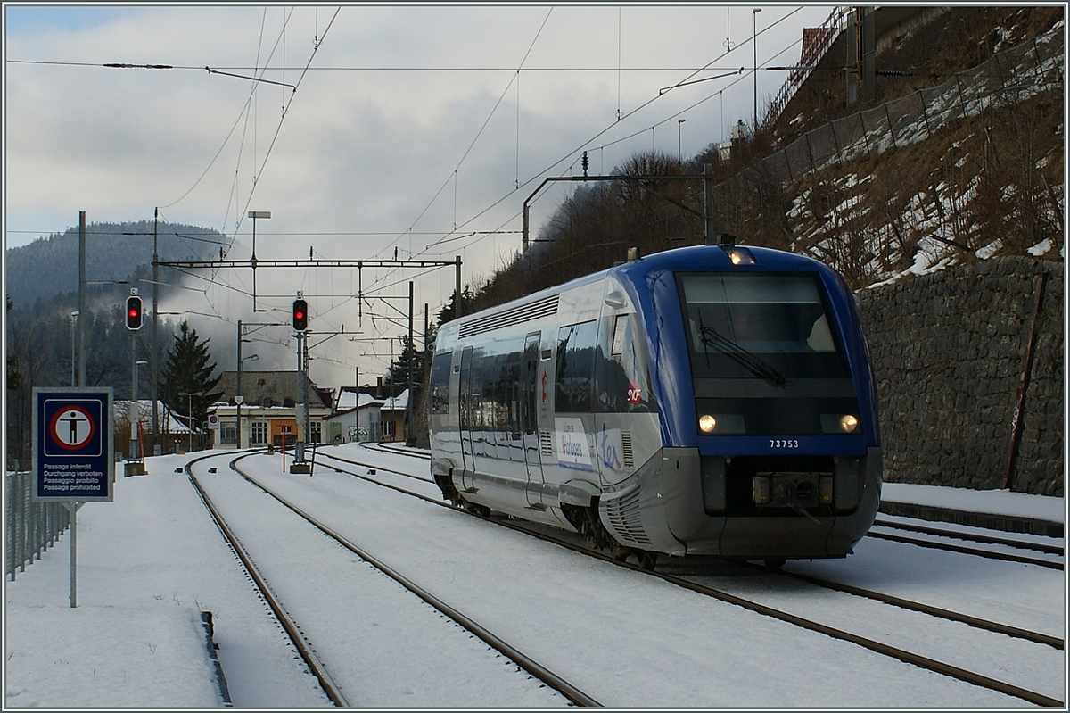 Der SNCF X 73753 erreicht, von Besançon Viotte kommend, Le Locle. Nach kurzem Halt wird er nach La Chaux-de-Fonds weiterfahren.
18. Jan. 2010