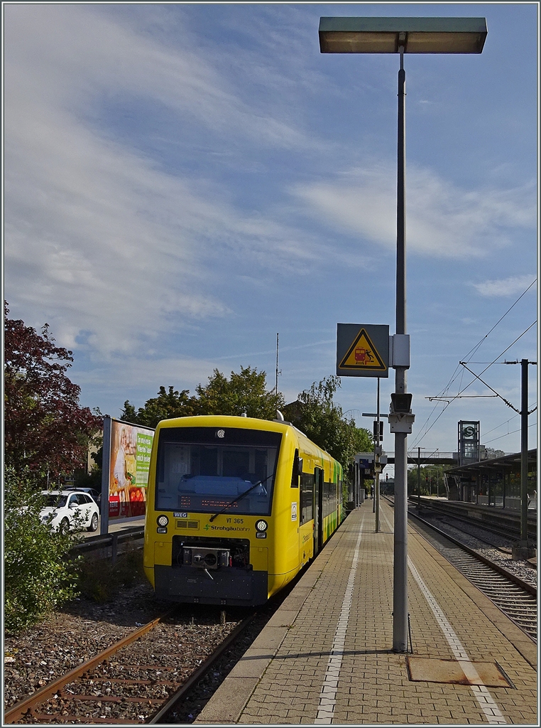 Der Strohgäubahn VT 365 der WEG in Korntal am 12. Sept. 2015