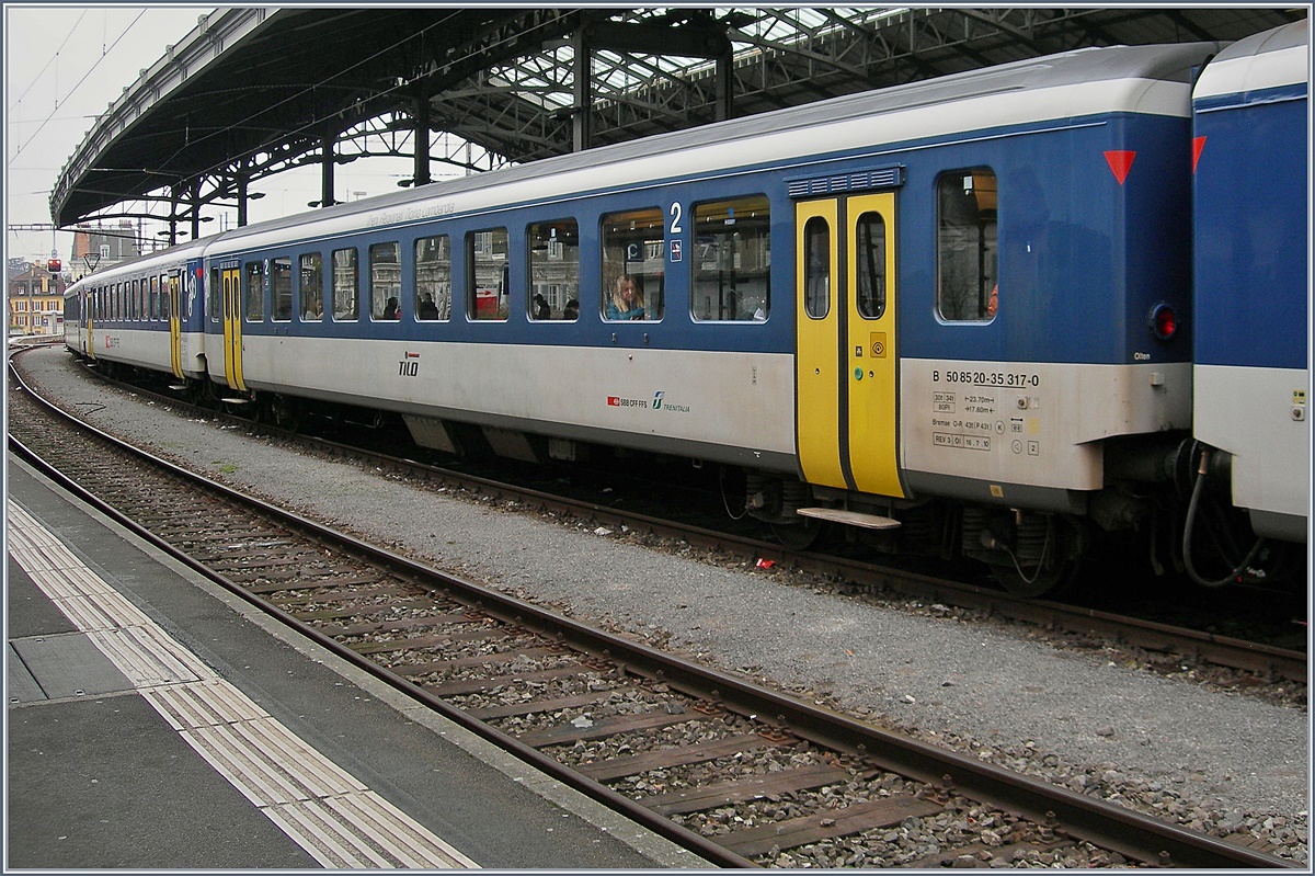 Der  TILO  B 50 85 20 35 317-0 in Lausanne.
09. Jan. 2017