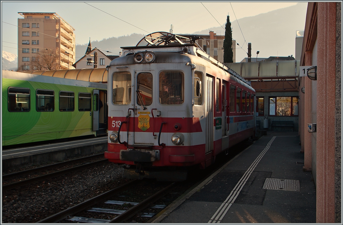 Der TPC AOMC BDeh 4/4 513  Val d'Illiez  in Monthey-Ville. 

7. Jan. 2015