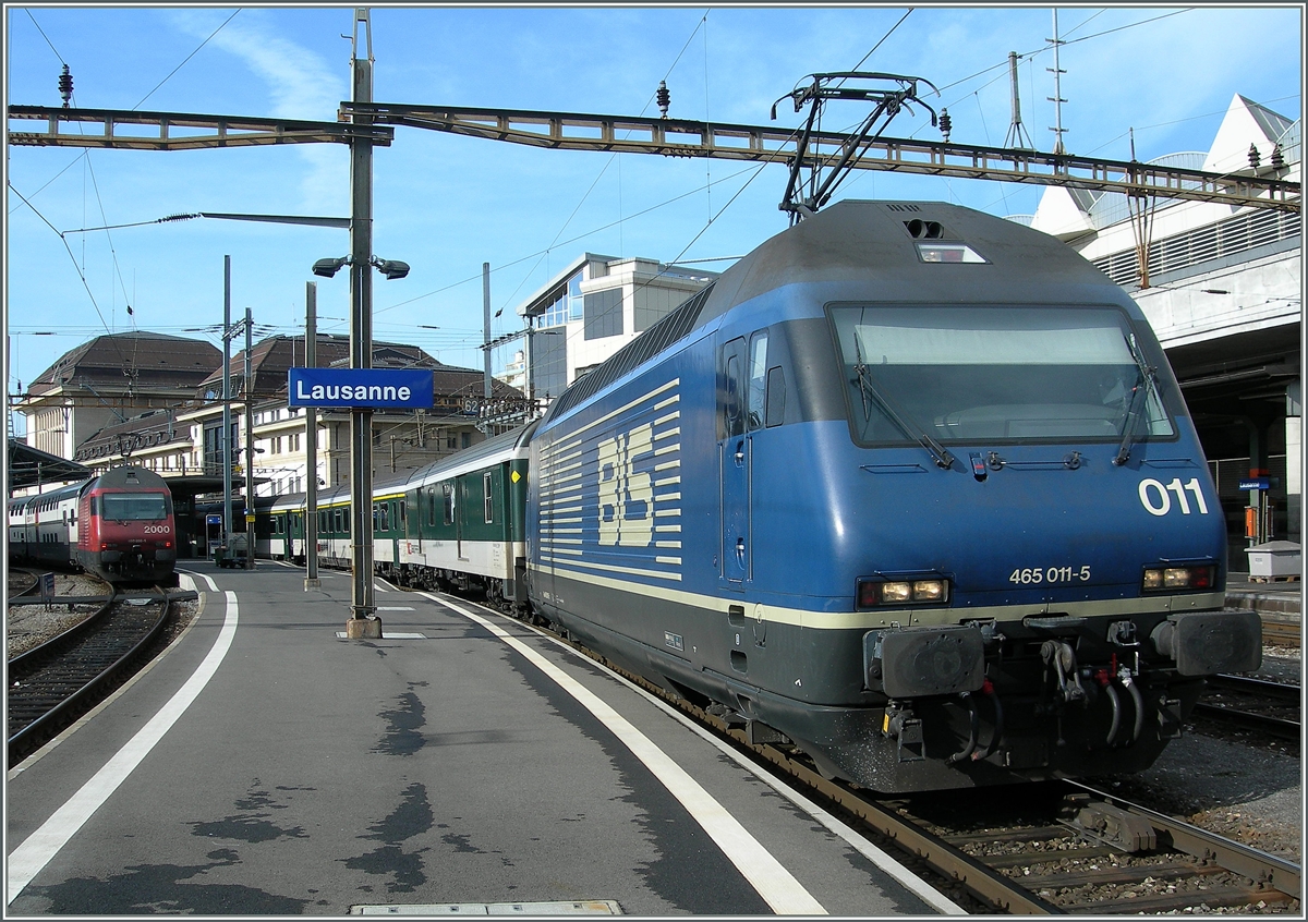 Die BLS Re 465 011-5 in einem Walliser IR Umlauf Genève Aéroport - Brig.
9. Feb. 2007