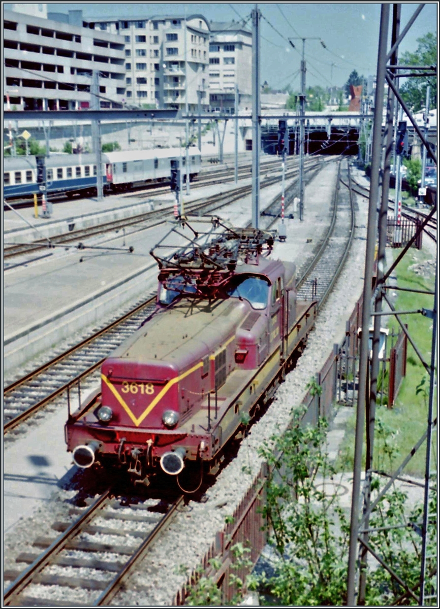 Die CFL 3618 wartet in Luxembourg auf einen neuen Einsatz. 

Analogbild vom 13. Mai 1998
