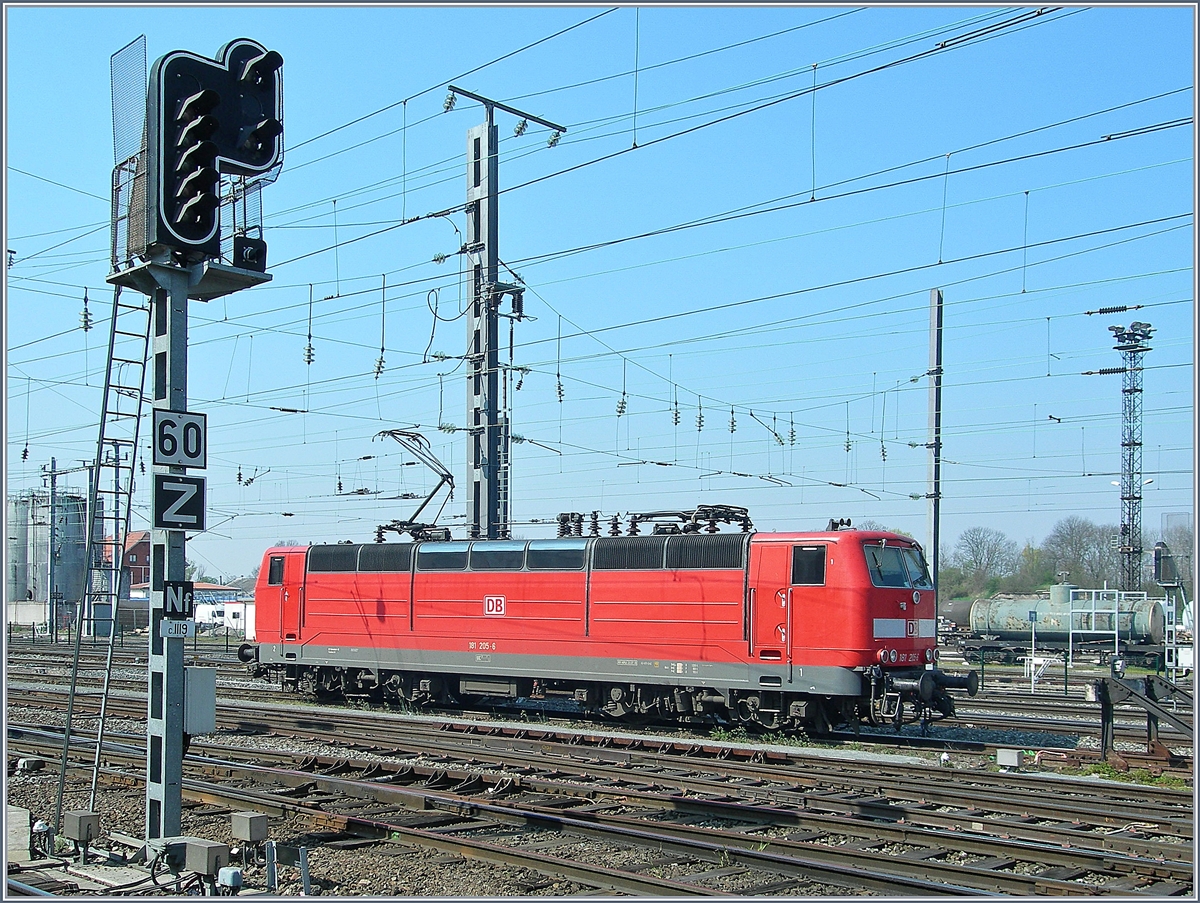 Die DB 181 205-6 am 10. April 2007 in Strasbourg.
