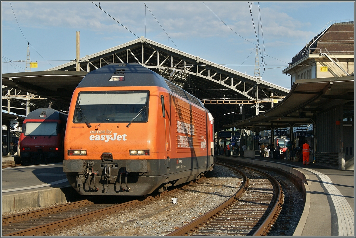 Die  easyjet  Re 460 063-1 in Lausanne. 
22. Juli 2015