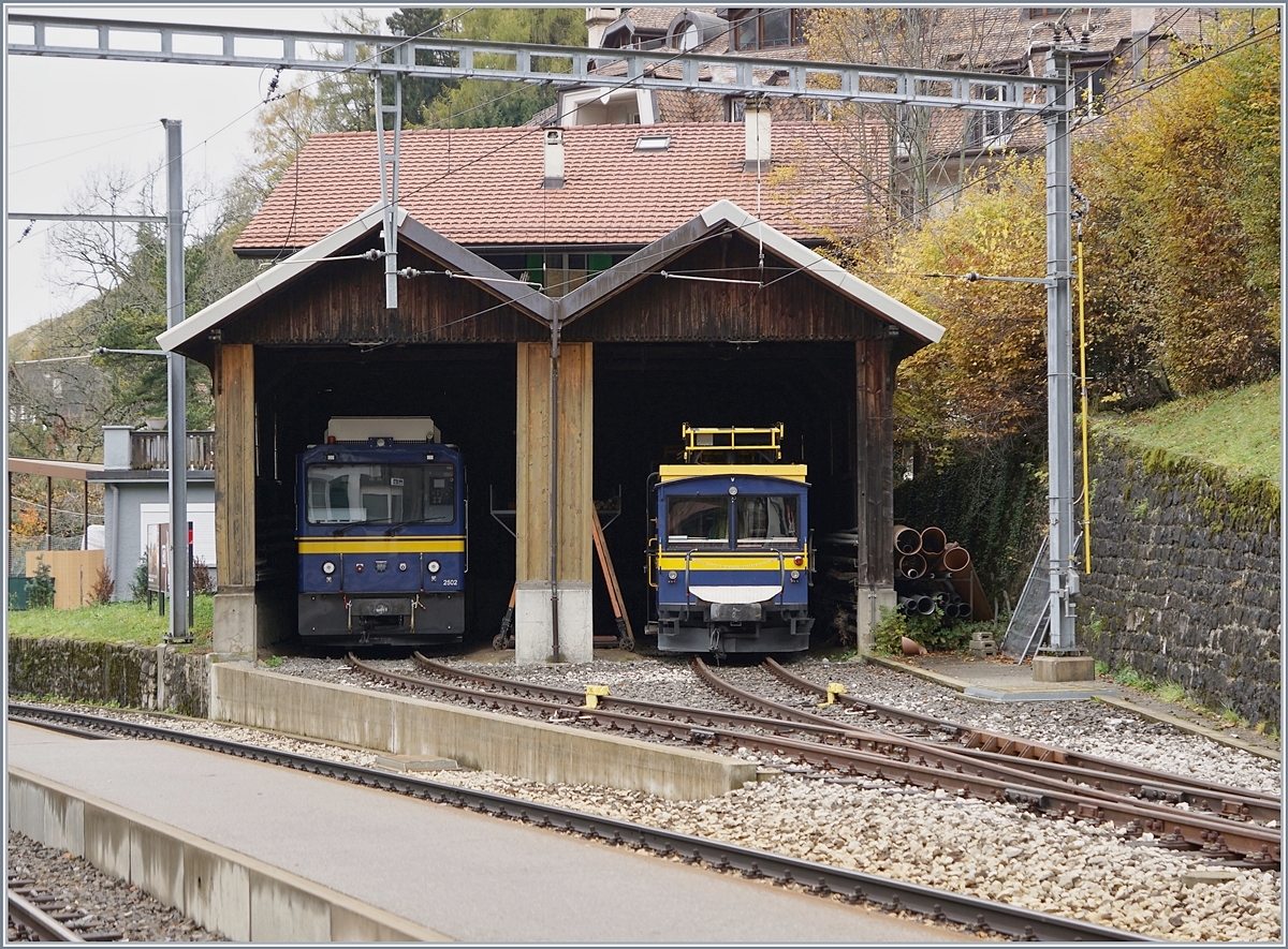 Die MOB Gem 2/2 2502 und Tm 4 in Les Avants.
11. Nov. 2017