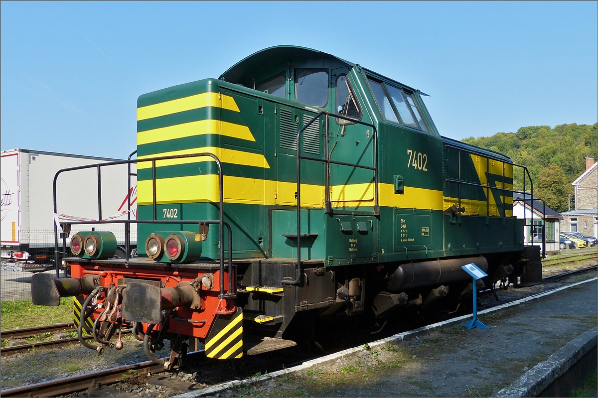 Diesellok 7404 steht im Bahnhofsvorfeld von Spontin zur Besichtigung abgestellt. 19.09.2020
Baujahr 1977, von dieser Lok wurden nur 10 St gebaut, Leistung 550 kW, Gewicht 59 t, max 60 kmh.
