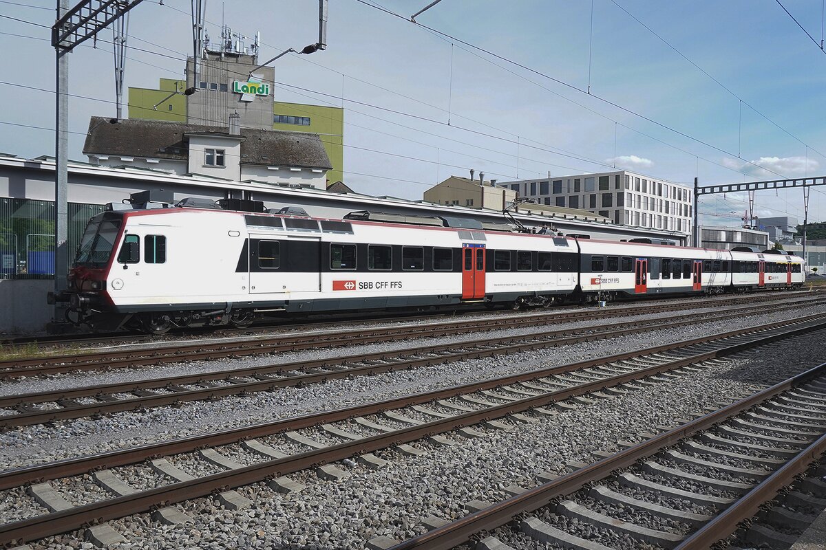 Domino 560 297 steht am 23 Mai 2026 in Brugg AG abgestellt.