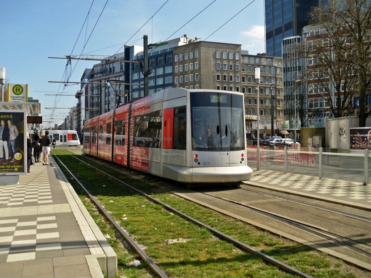 Düsseldorf  Stadt ,Hier fährt die Rheinbahn,Aufnahmezeit: 2009:02:08