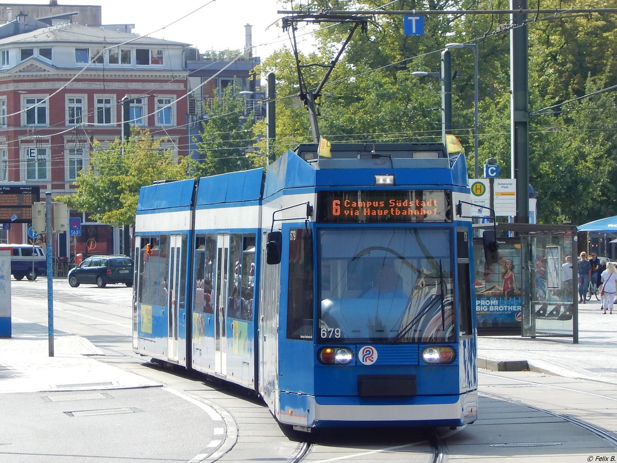 DUEWAG 6N1 NR. 679 der RSAG in Rostock.