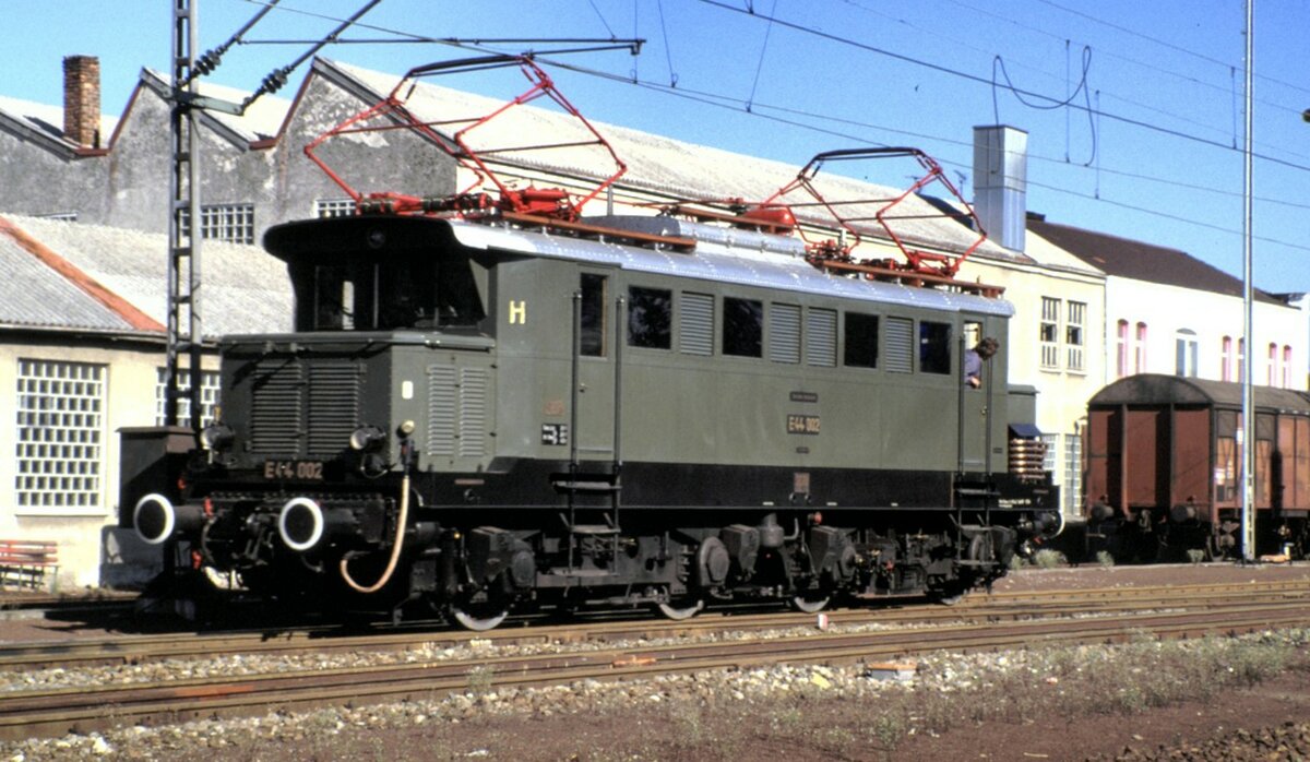 E 44 002 in Göppingen am 10.10.1987.