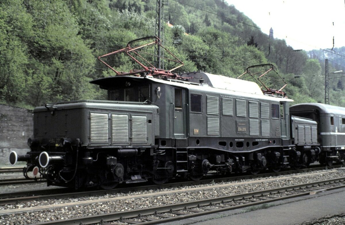 E 94 279 in Geislingen/Steige am 30.04.1994.