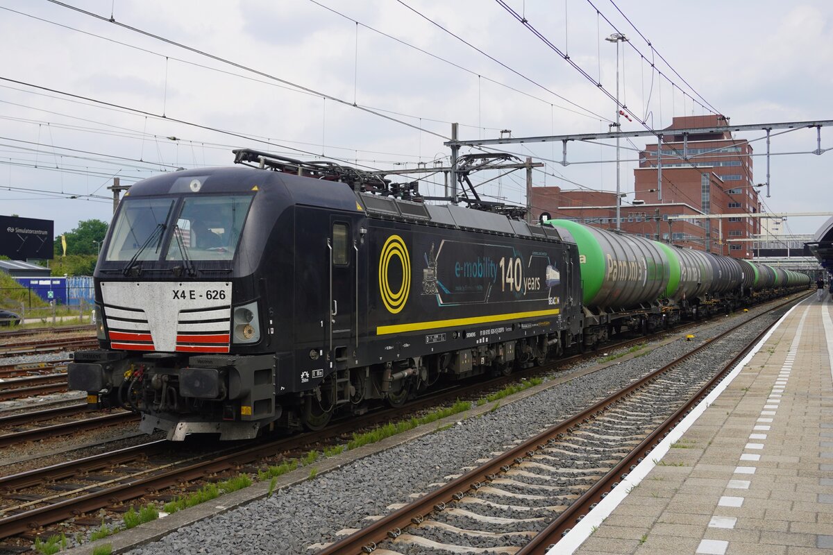 Ecco Rail wirbt auch noch am 31 Mai 2026 in Amersfoort f�r mehr als 140 Jahren Elektromobilit�t von Siemens, heute mit der Pannonia Kesselwagenzug.