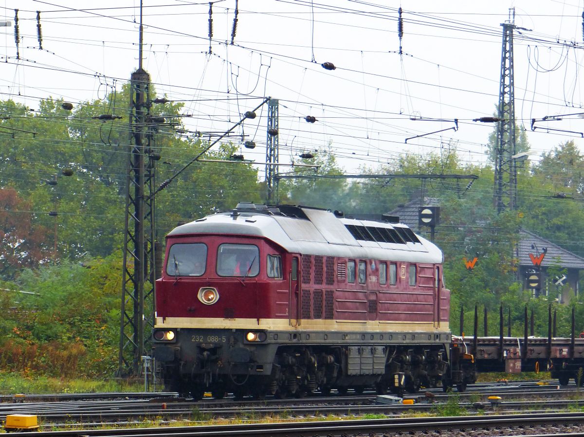 EfW Diesellok 232 088-5 Gterbahnhof Oberhausen West 20-10-2016.

EfW dieselloc 232 088-5 goederenstation Oberhausen West 20-10-2016.