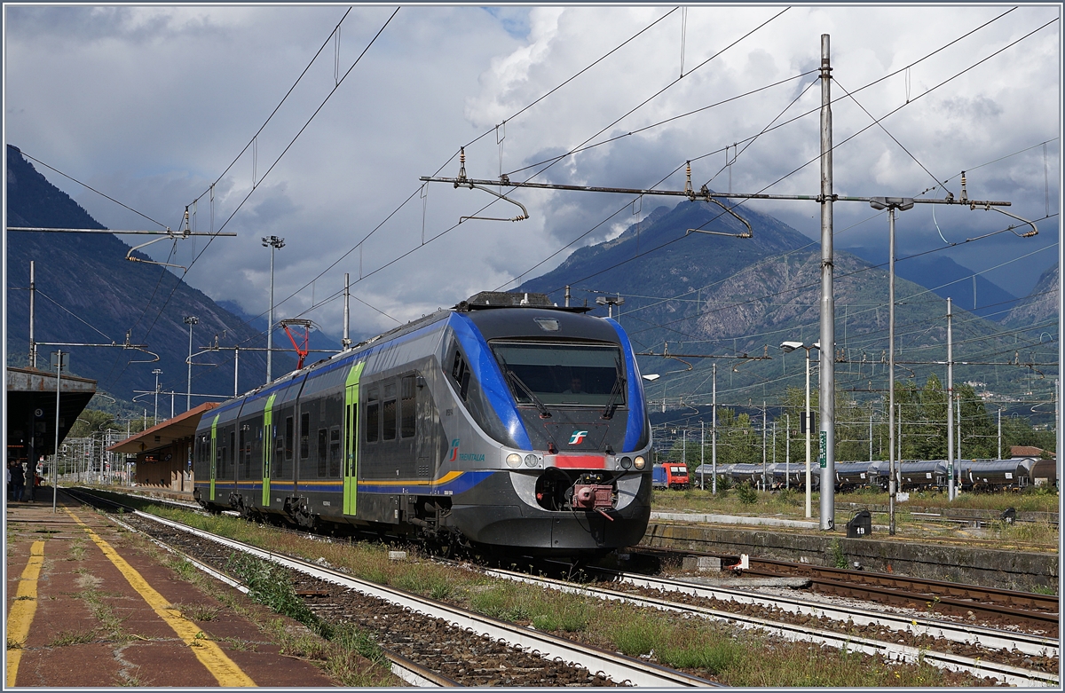 Ein FS Trenitalia Ale 501 ME (Minuetto) verlsst Domodossola in Richtung Novara.
18. Sept. 2017