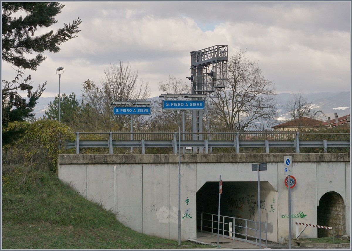 Ein kleine Landstation zwischen Firenze und Borgo San Lorenzo: S Piero a Sieve. 

14. Nov. 2017
 