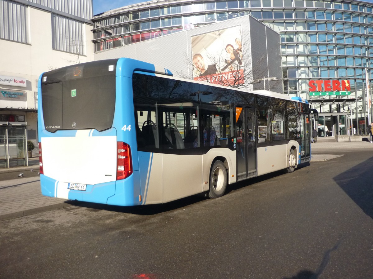 Ein neuer MB-Citaro 2, von der Fa. Pflieger aus Bblingen mit Euro6 Motor in Sindelfingen am ZOB. Am 18.01.2014