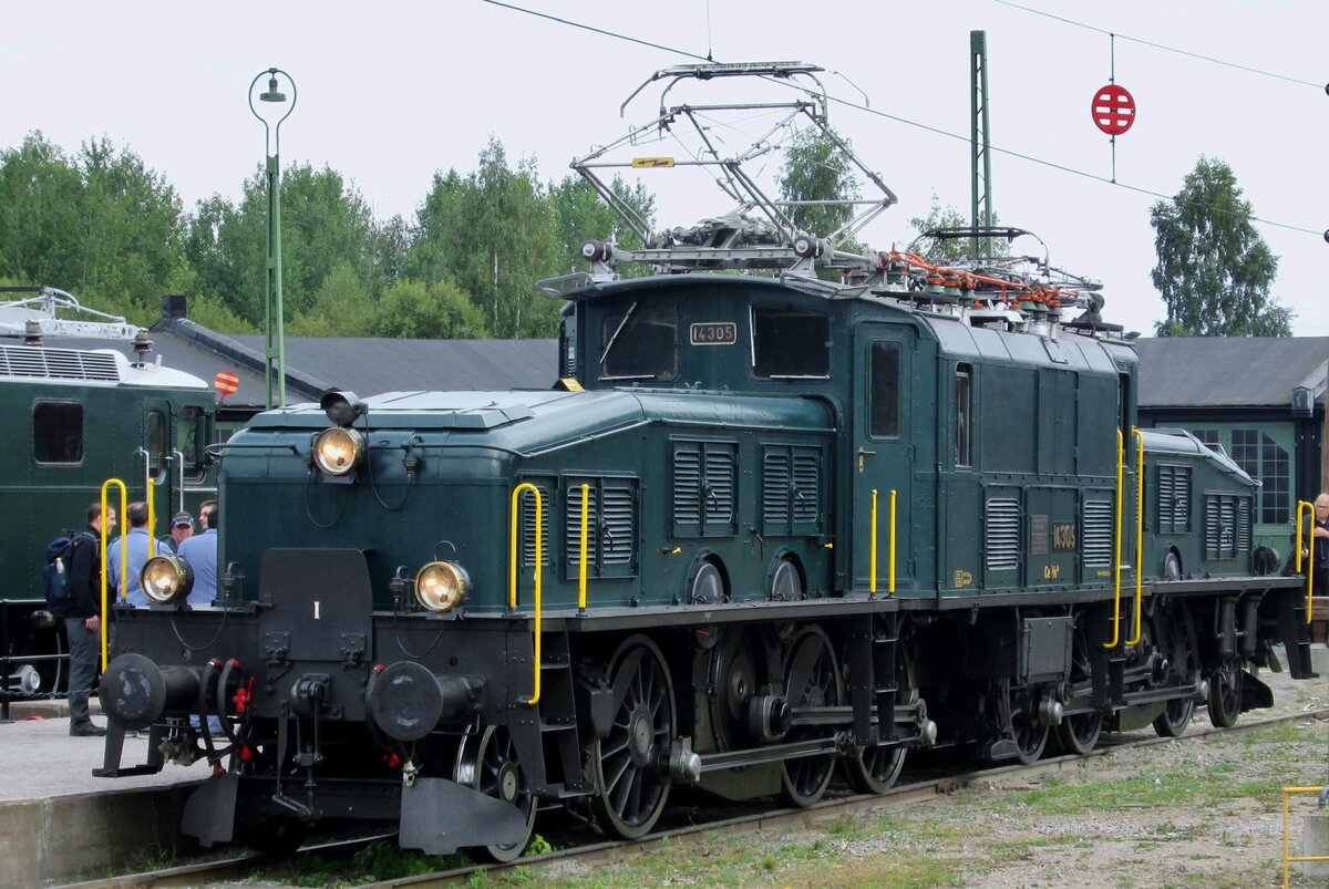 Ein Schweizer Krokodil in Schweden! SBB Historic 14305 steht am 12 September 2015 ins Eisenbahnmuseum von Gävle während das 100 Jahresjubiläum Elektrische Züge in Schweden.