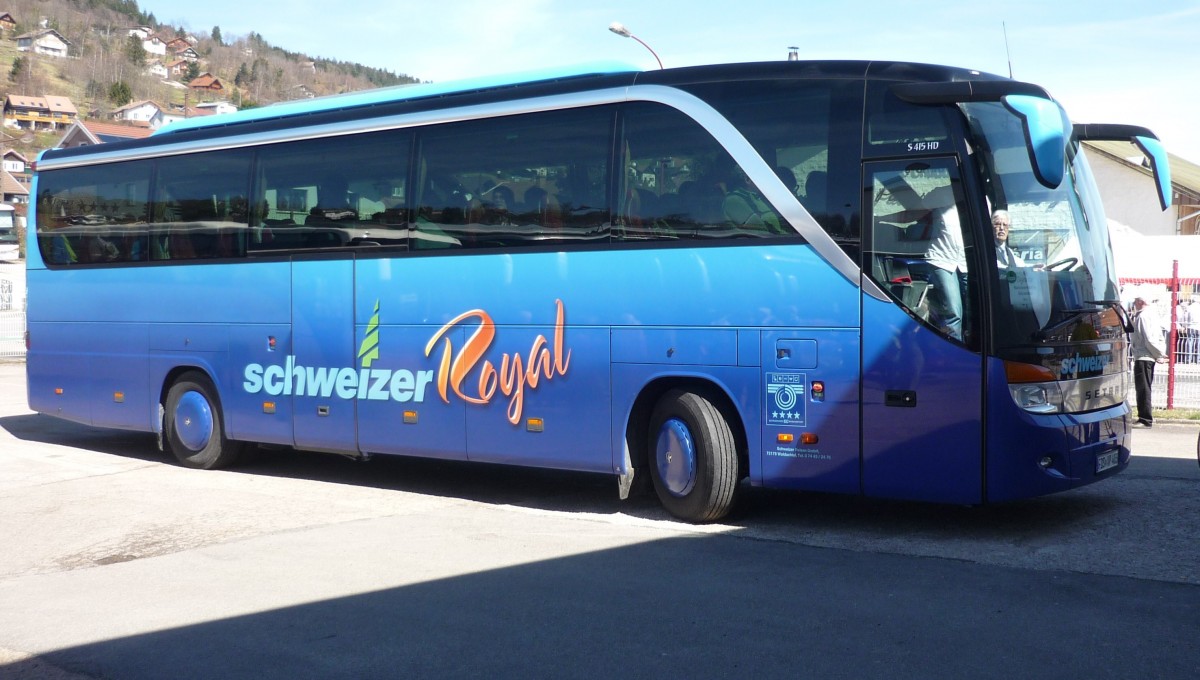 Ein Setra S 415 HD der Fa. Schweizer aus Waldachtal D.zu Besuch in Frankreich im Elsass.
