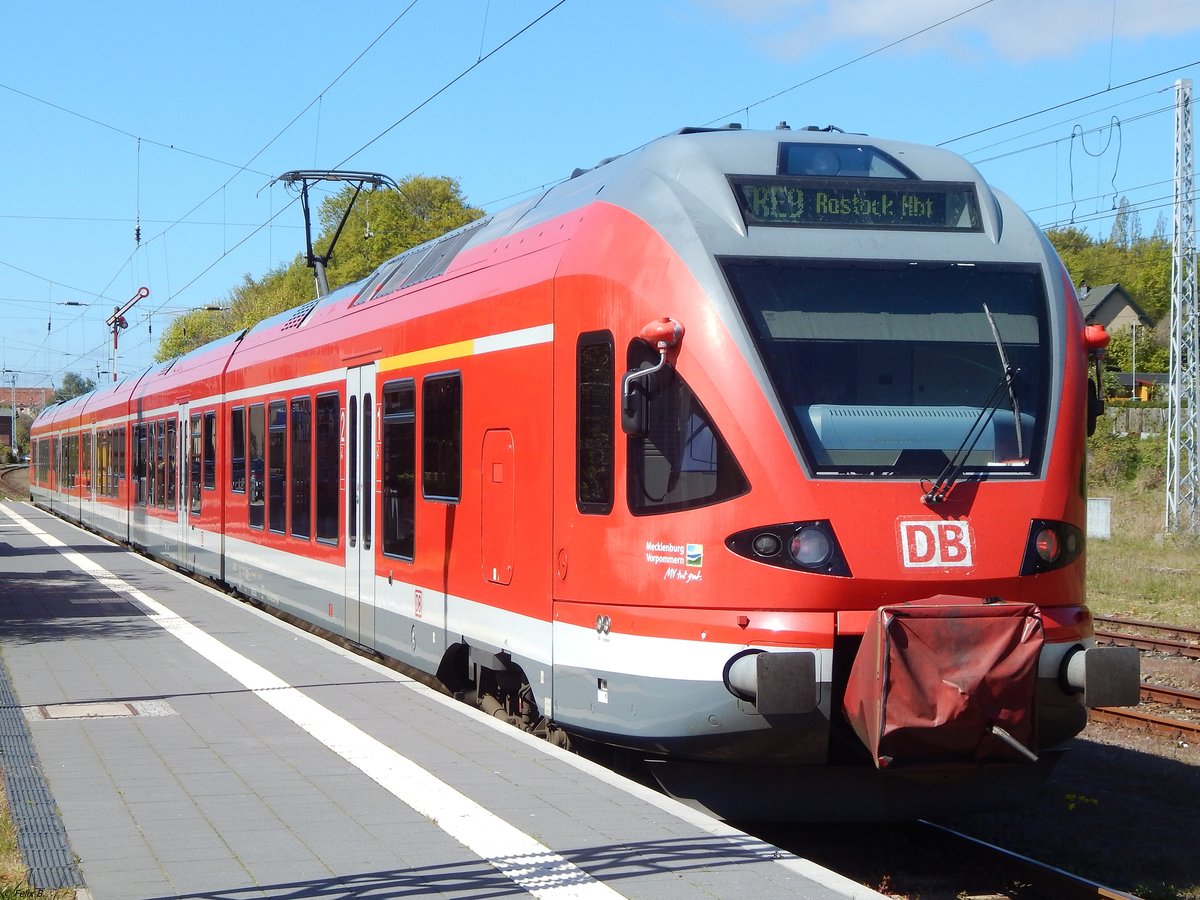 Ein Stadler-Flirt (BR 429) der DB in Sassnitz am Hauptbahnhof. 