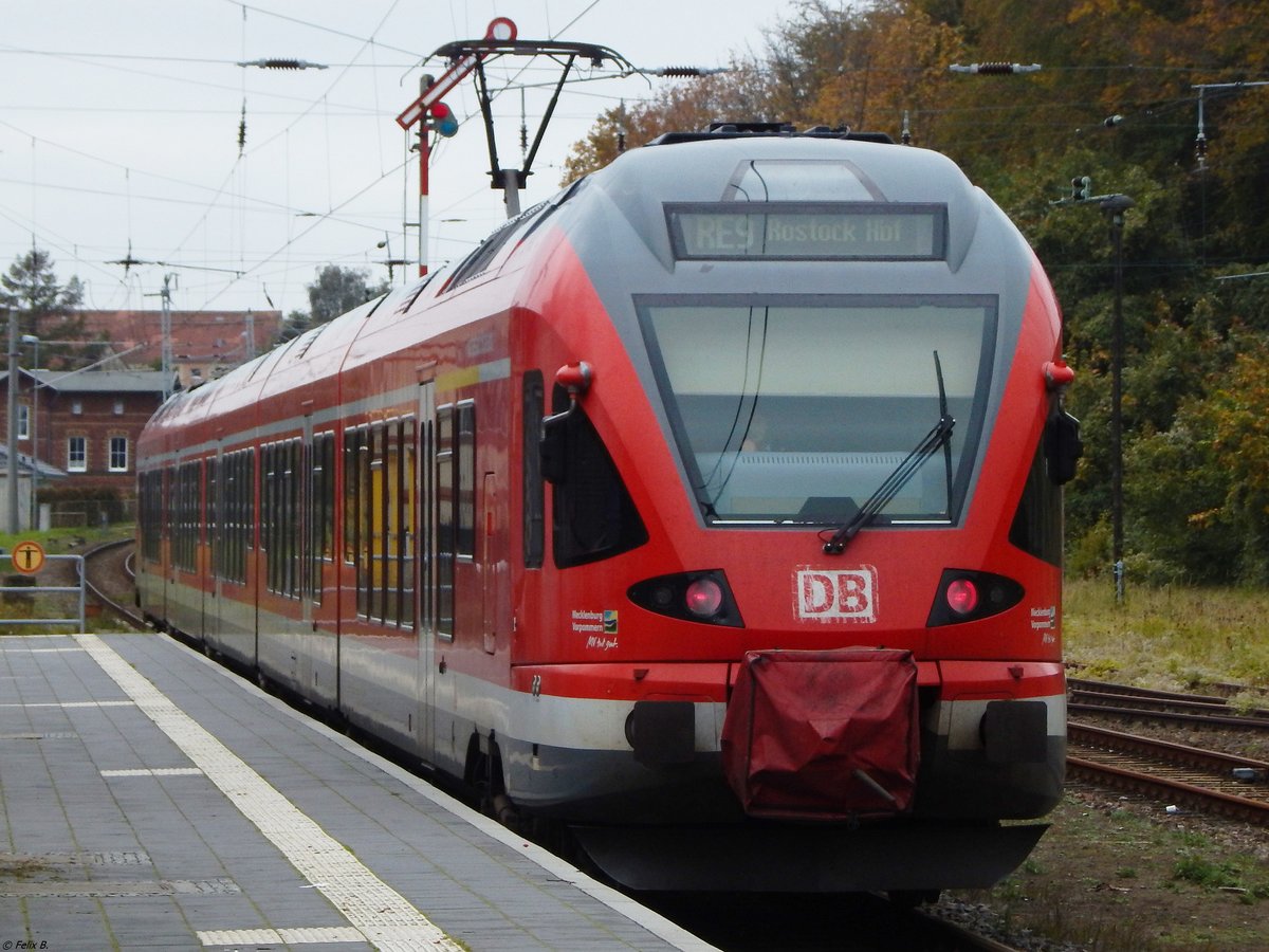 Ein Stadler-Flirt (BR 429) der DB in Sassnitz am Hauptbahnhof.