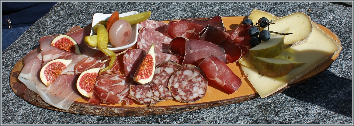 Ein Tessiner Teller l�dt zum verweilen ein...
(17.09.2013)