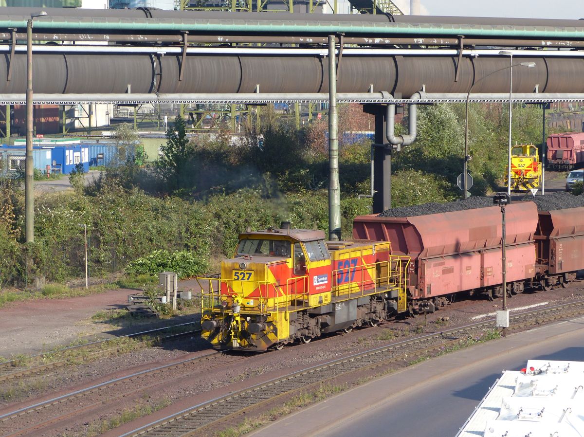Eisenbahn und H�fen GmbH Diesellok 527 (98 80 0274 072-4 D-EHG) ThyssenKrupp Alsumerstrasse, Duisburg 22-09-2016.

Eisenbahn und H�fen GmbH dieselloc 527 (98 80 0274 072-4 D-EHG) ThyssenKrupp Alsumerstrasse, Duisburg 22-09-2016.