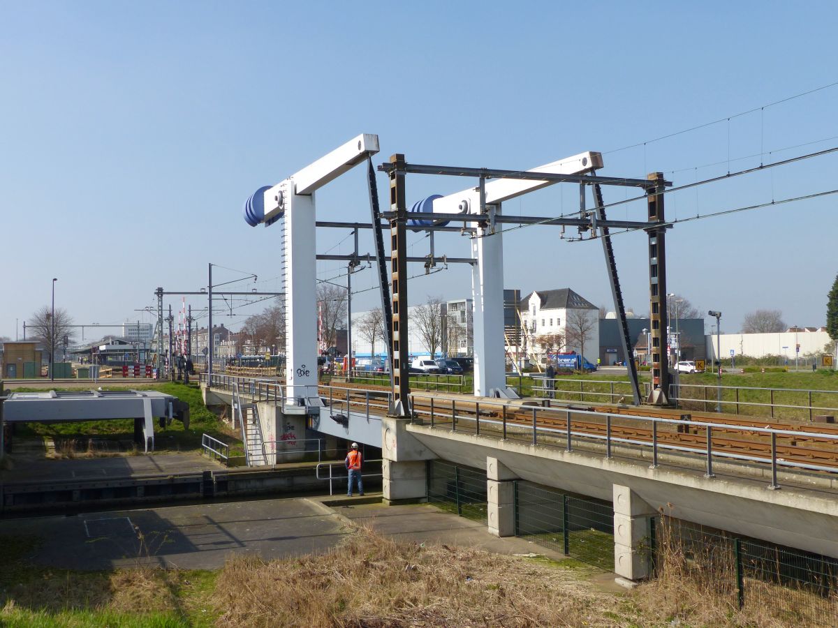 Eisenbahnbr�cke  Delflandse Buitensluis , Vlaardingen 16-03-2017. 

Spoorbrug over de Delflandse Buitensluis, Vlaardingen 16-03-2017.