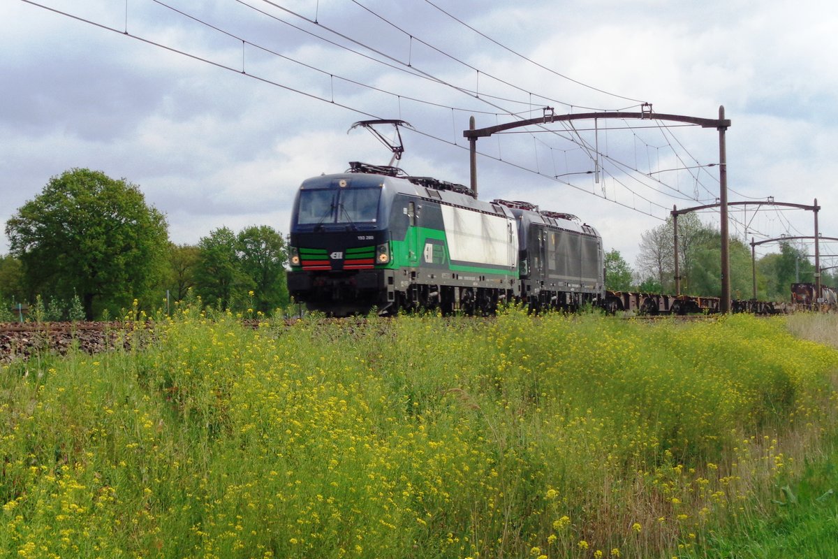 ELL 193 280 zieht ein KLV durch Oisterwijk am 26 April 2019.