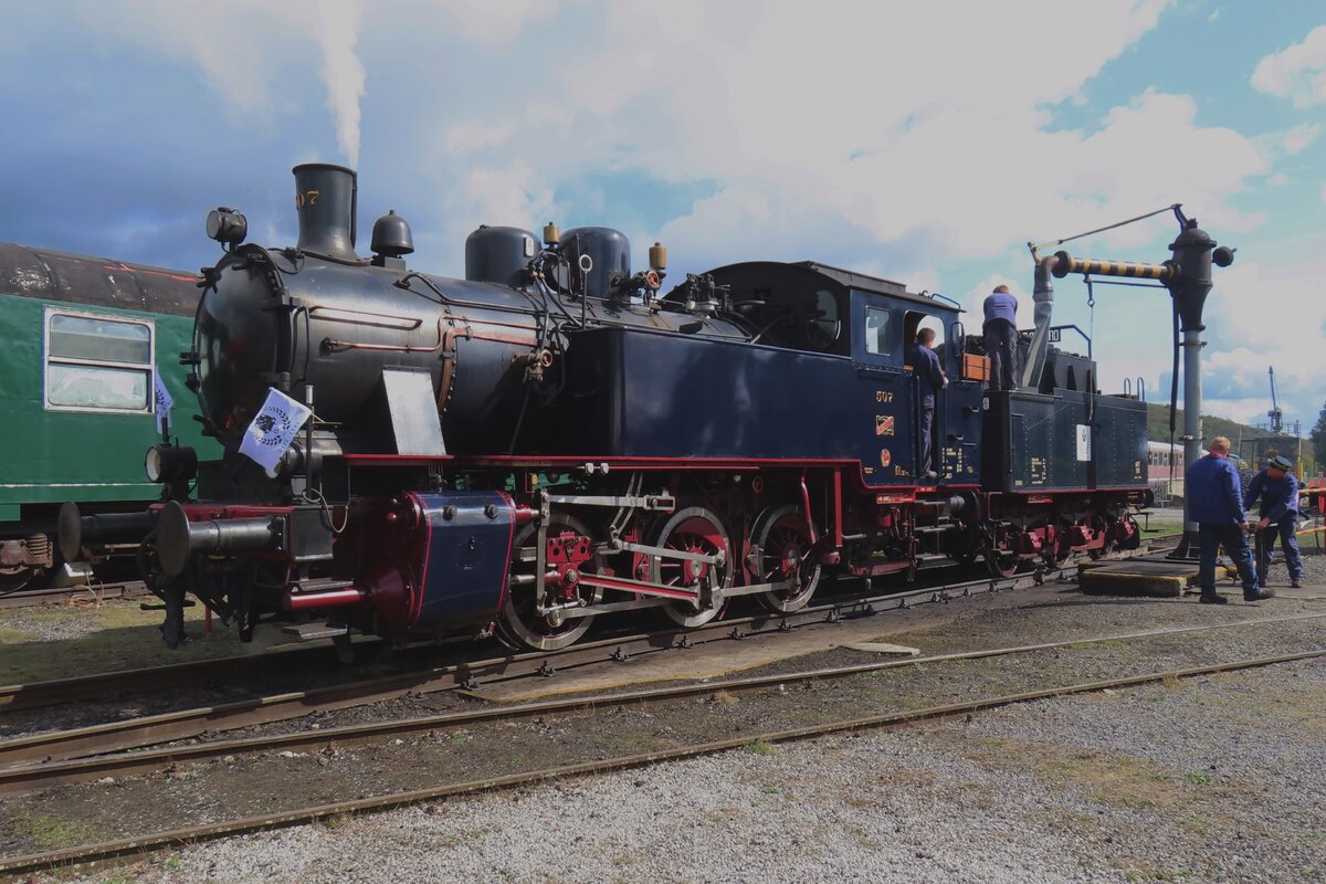 ENERGIE 507 der AMTF, eine der sechs G�ste beim 50.Jahresjubil�um der CFV3V bekommt frisches Wasser ins Bw Mariembourg am 23 September 2023.