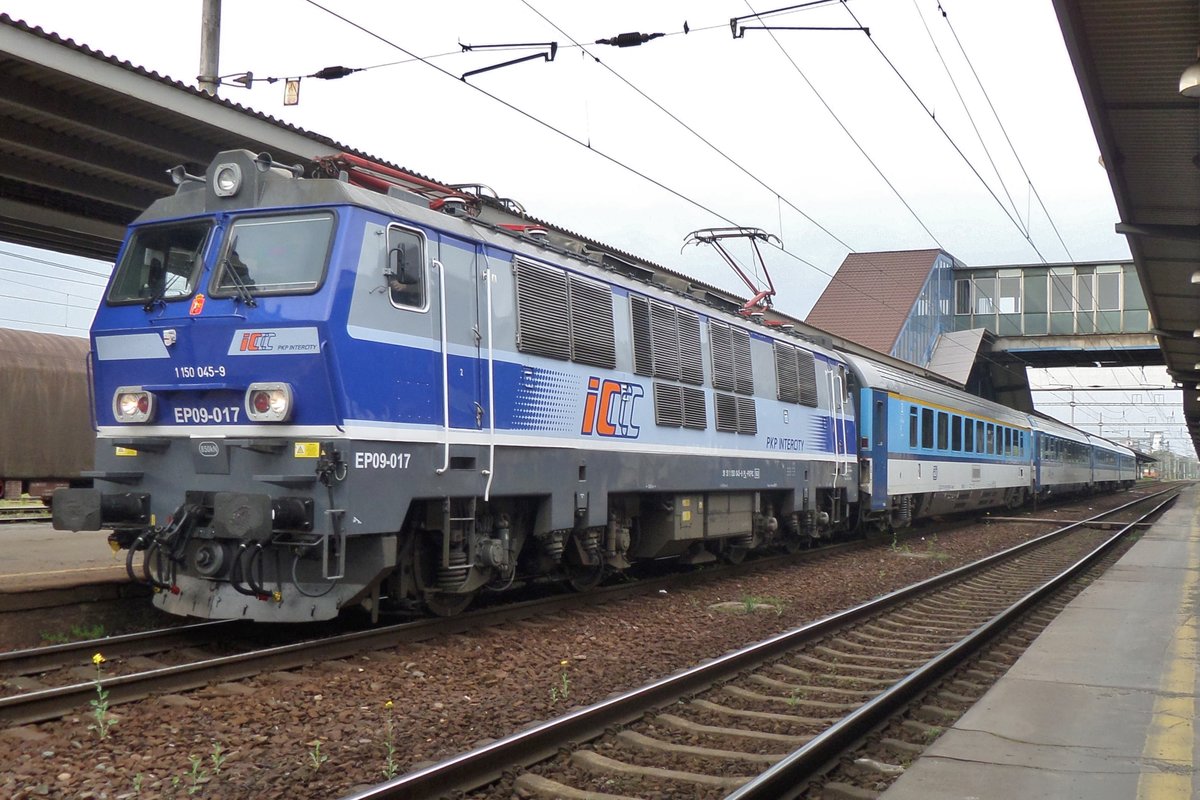 EP09-017 steht am 28 Mai 2015 in Ostrava hl.n.