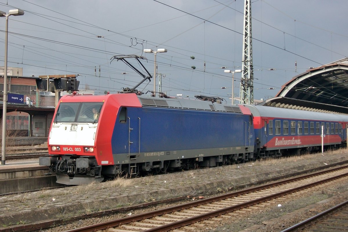 Ersatzzug von EuroBahn mit 185-CL-003 steht nam 13 februar 2010 in Hagen.