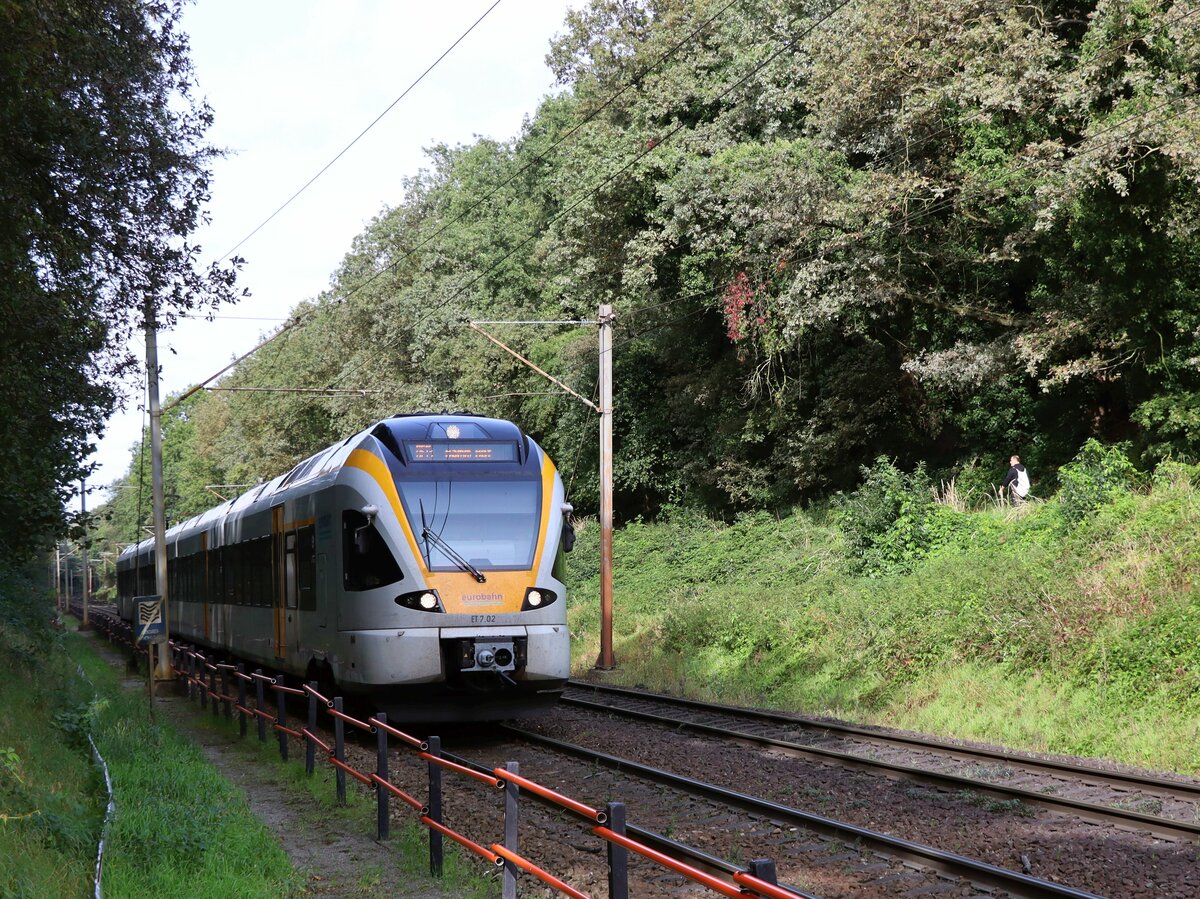 Eurobahn FLIRT Triebzug ET 7 03 (429 007-8) Bahn�bergang Auxiliatrixweg, Venlo 28-09-2023.

Eurobahn FLIRT treinstel ET 7 03 (429 007-8) overweg Auxiliatrixweg, Venlo 28-09-2023.