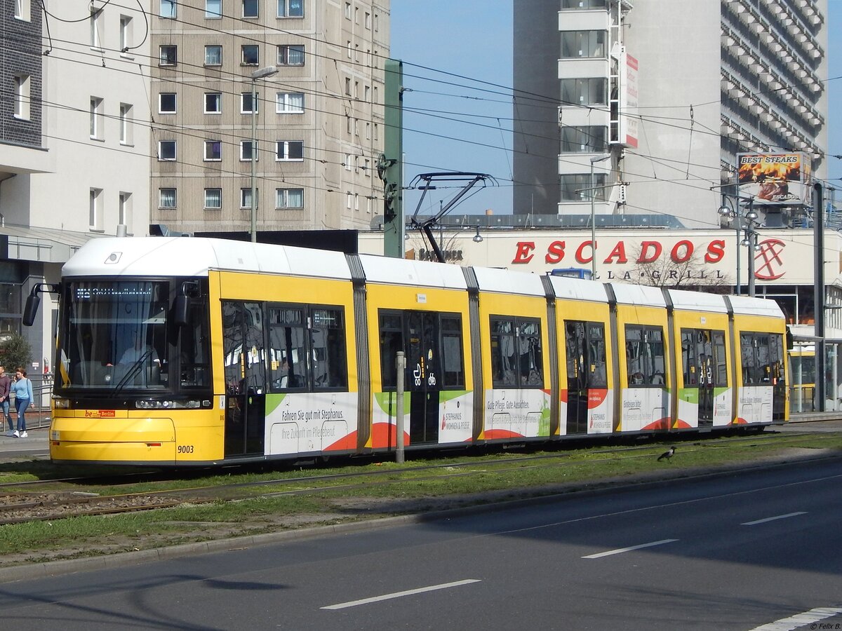 Flexity Nr. 9003 der BVG in Berlin.