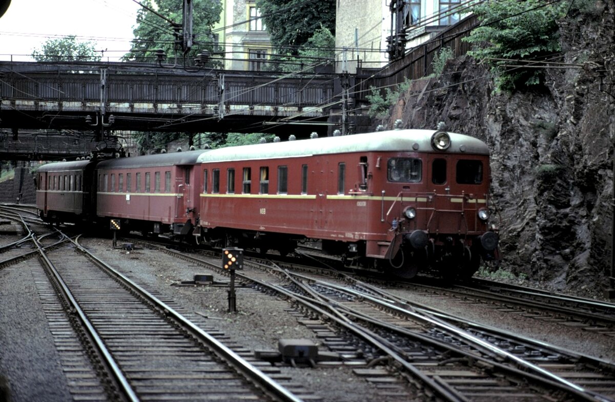 Foto von Kenth Öhlin in Sammlung von Karl Sauerbrey: NSB Triebwagen BM 68 A in Oslo West im Juli 1979.