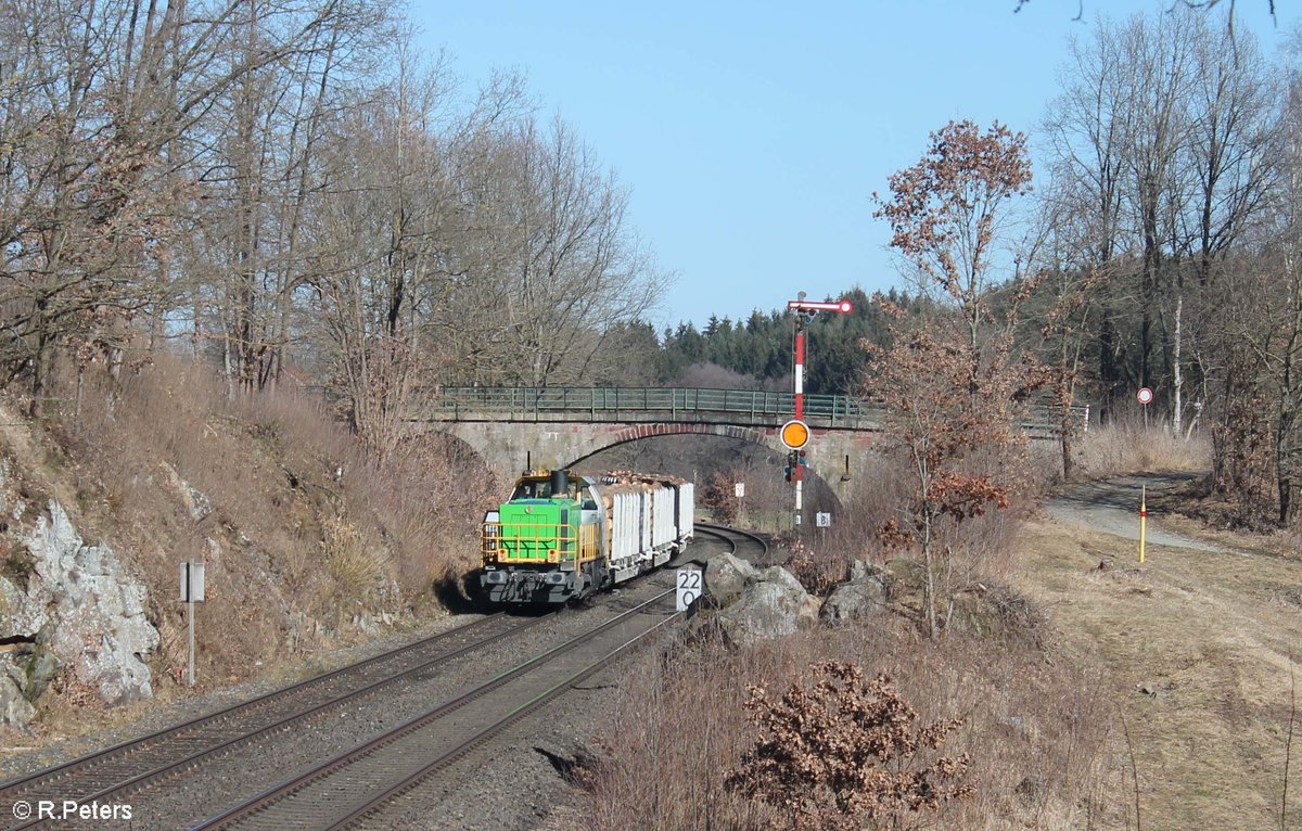 G1700.03 mit dem 45392 1800T Holzzug Cheb - Regensburg bei Reuth bei Erbendorf. 28.02.21