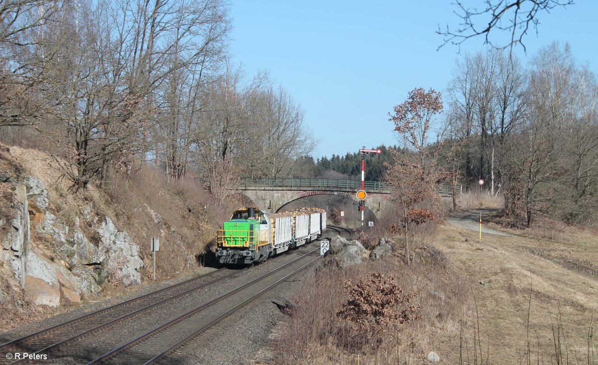 G1700.03 mit dem 45392 1800T Holzzug Cheb - Regensburg bei Reuth bei Erbendorf. 28.02.21