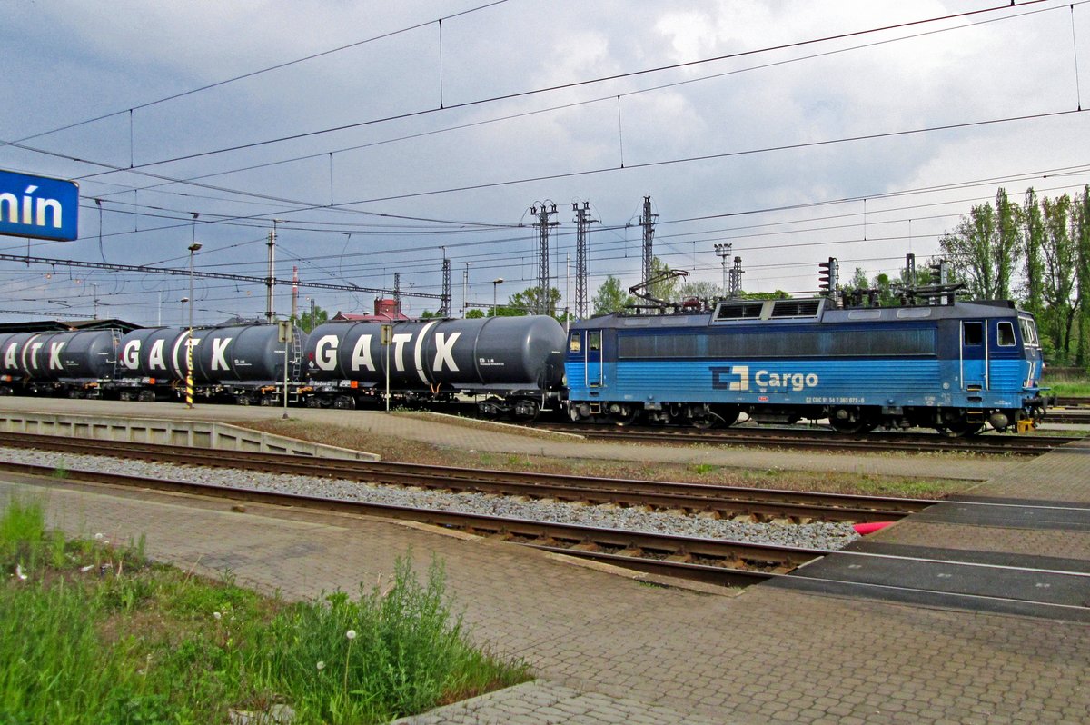 GATX-Kesselwagenzug mit 363 072 durchfahrt Bohumín am 3 Mai 2016.