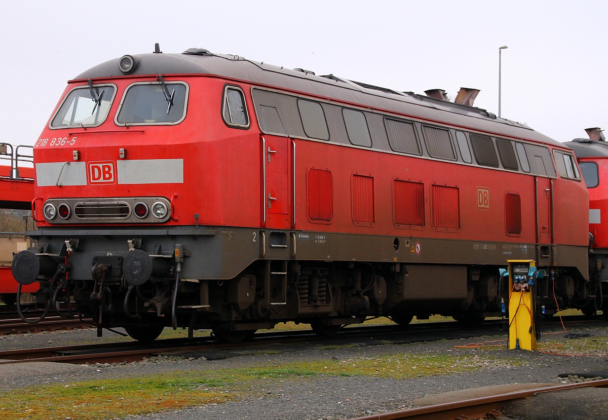 GB Fernverkehr(steht so ander Lok) 218 836-5(ex 388-7, Rev/HBX/14.09.07, Verl/ANB/06.09.14)abgestellt im Bw Niebüll/Auto Zug. Niebüll 29.03.2014