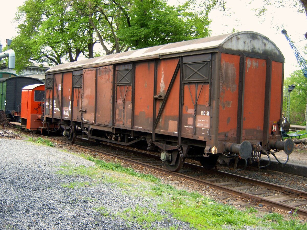 Gedeckter Güterwagen Gls-uv 254 im Eisenbahnmuseum Vienenburg am 03.05.2005.