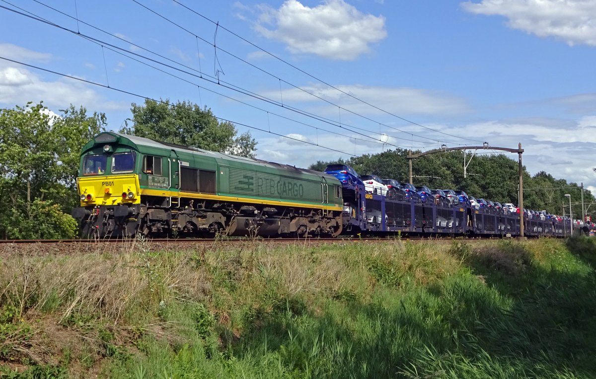Gefco-Ganzzug mit Beacon Rail PB01 durchfahrt Tilburg am 30 Juli 2019. 