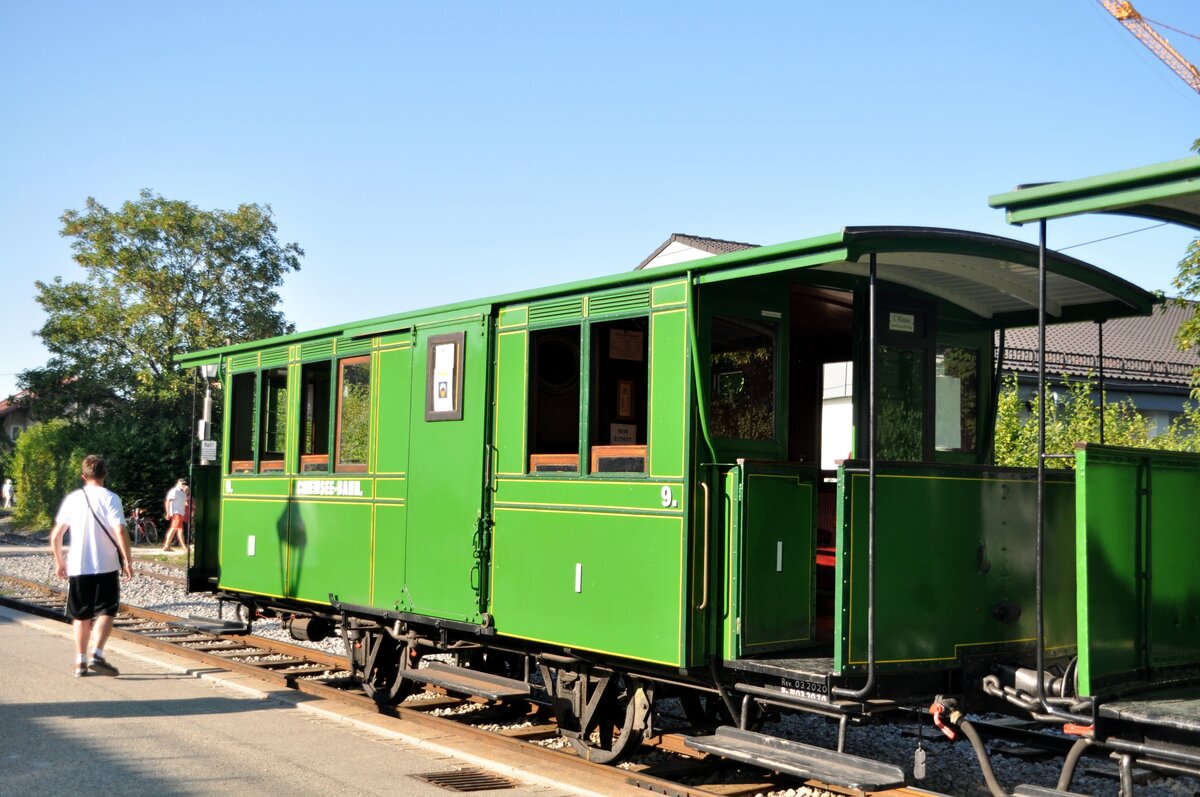 Gepäckwagen der Chiemsee-Bahn in Prien am 14.08.2022.