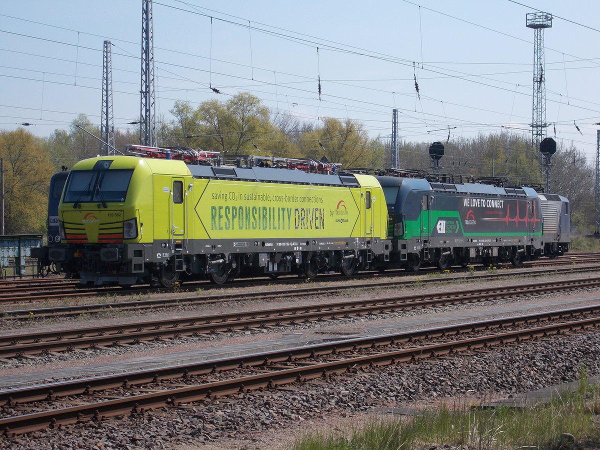 Gleich zwei TX Logistik 193er,am 07.Mai 2017,im Rostocker Seehafen:193 552 und 193 252.