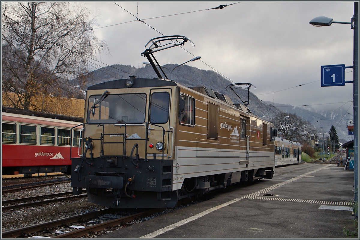 Golden GoldenPass Fahrzeuge in Blonay.
9. Dez. 2014