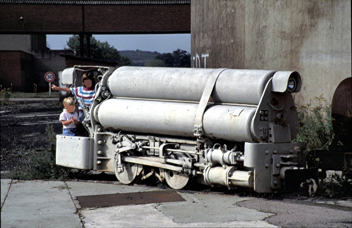 Grubenlok mit Pressluftantrieb in Petite Rousselle im September 1982.