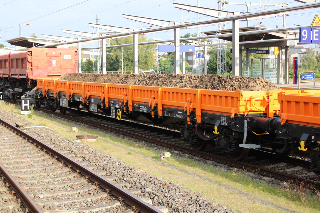 Güterwagen im Rostocker Hbf.26.09.2021