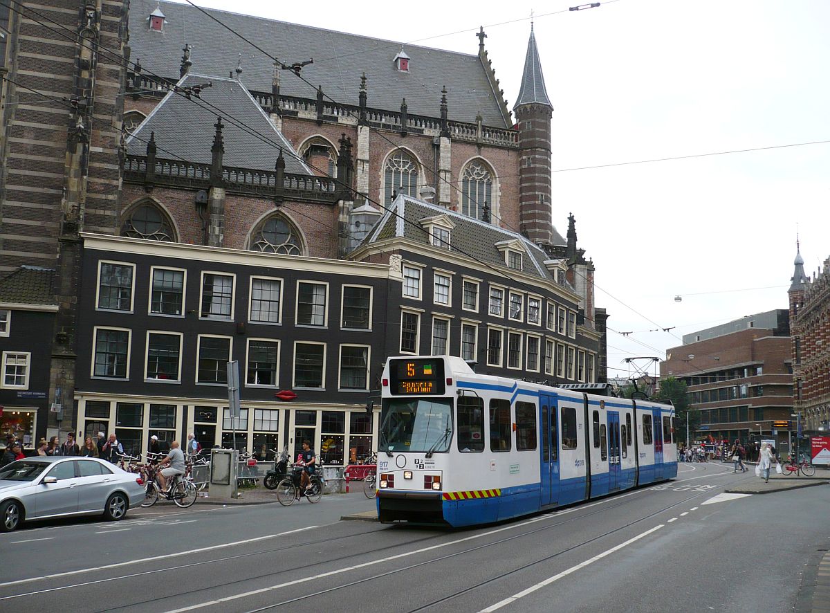 GVB TW 917 Nieuwezijds Voorburgwal, Amsterdam 12-08-2015.

GVB tram 917 Nieuwezijds Voorburgwal, Amsterdam 12-08-2015.