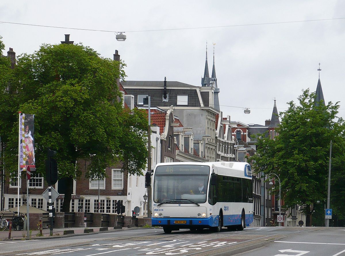 GVBA Bus 254 DAF/Jonckheer-Berkhof Premier SB250 Baujahr 2002. Prins Hendrikkade, Amsterdam 04-06-2014.

GVBA bus 254 DAF/Jonckheer-Berkhof Premier SB250 bouwjaar 2002. Prins Hendrikkade, Amsterdam 04-06-2014.