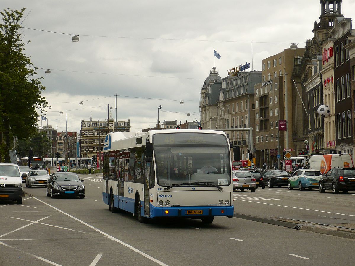 GVBA Bus 260 DAF Berkhof Jonckheer Baujahr 2002. Prins Hendrikkade, Amsterdam 25-06-2014.
GVBA bus 260 DAF Berkhof Jonckheer bouwjaar 2002. Prins Hendrikkade, Amsterdam 25-06-2014.